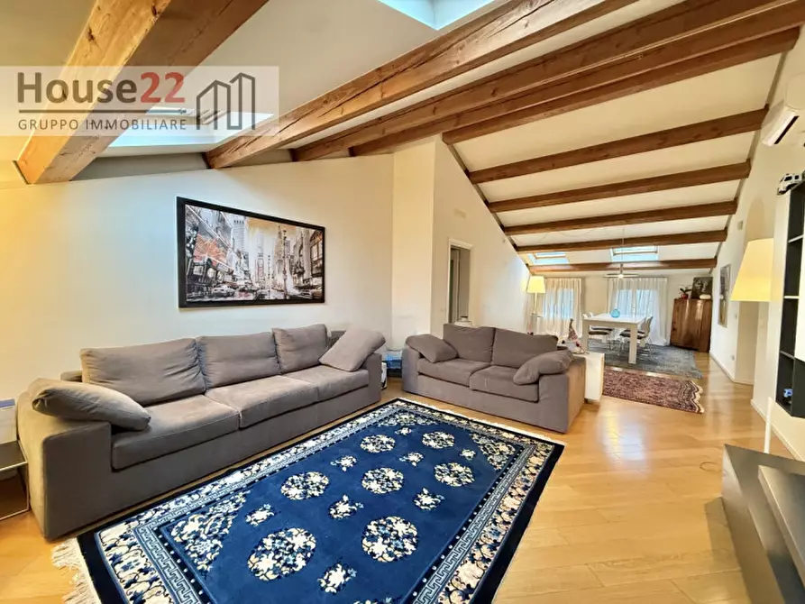 Immagine 1 di Appartamento in vendita  a Vicenza