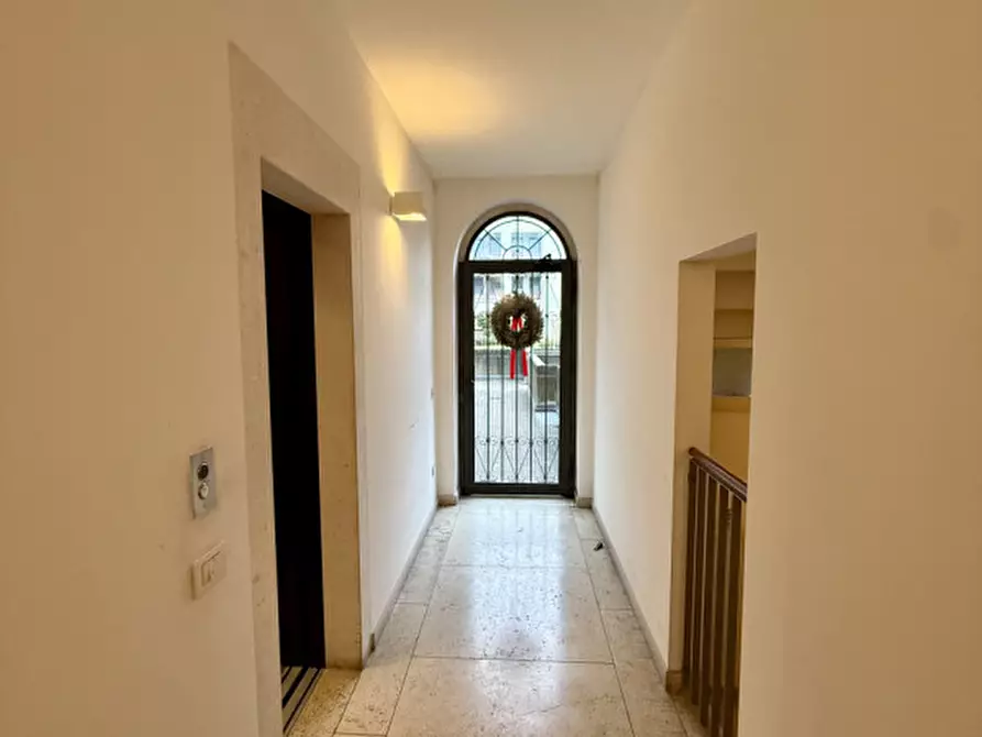 Immagine 5 di Appartamento in vendita  a Vicenza