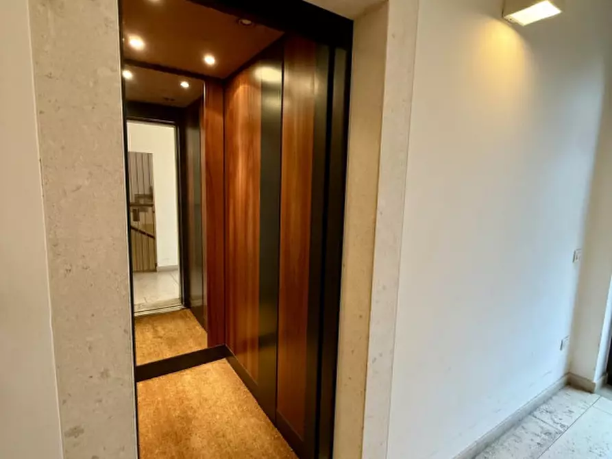 Immagine 7 di Appartamento in vendita  a Vicenza