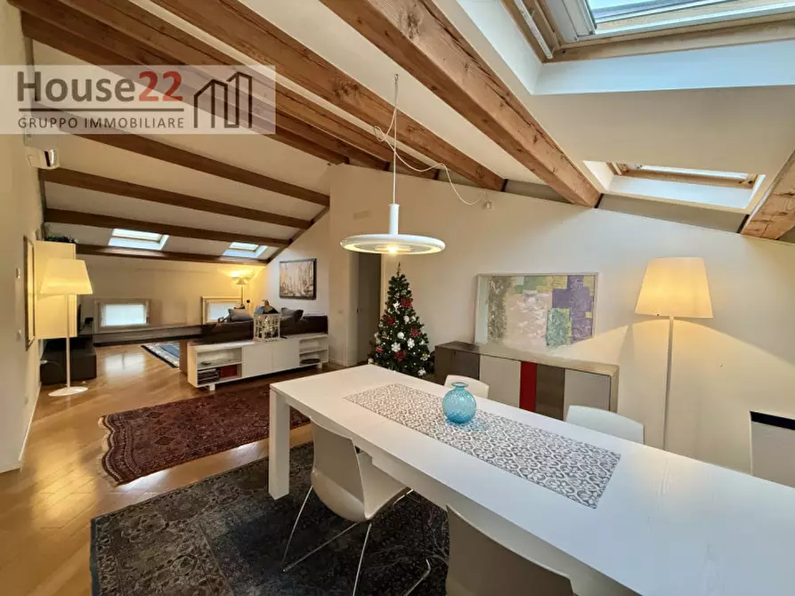 Immagine 11 di Appartamento in vendita  a Vicenza