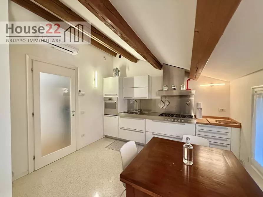 Immagine 16 di Appartamento in vendita  a Vicenza