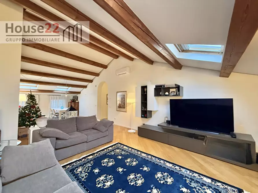 Immagine 18 di Appartamento in vendita  a Vicenza