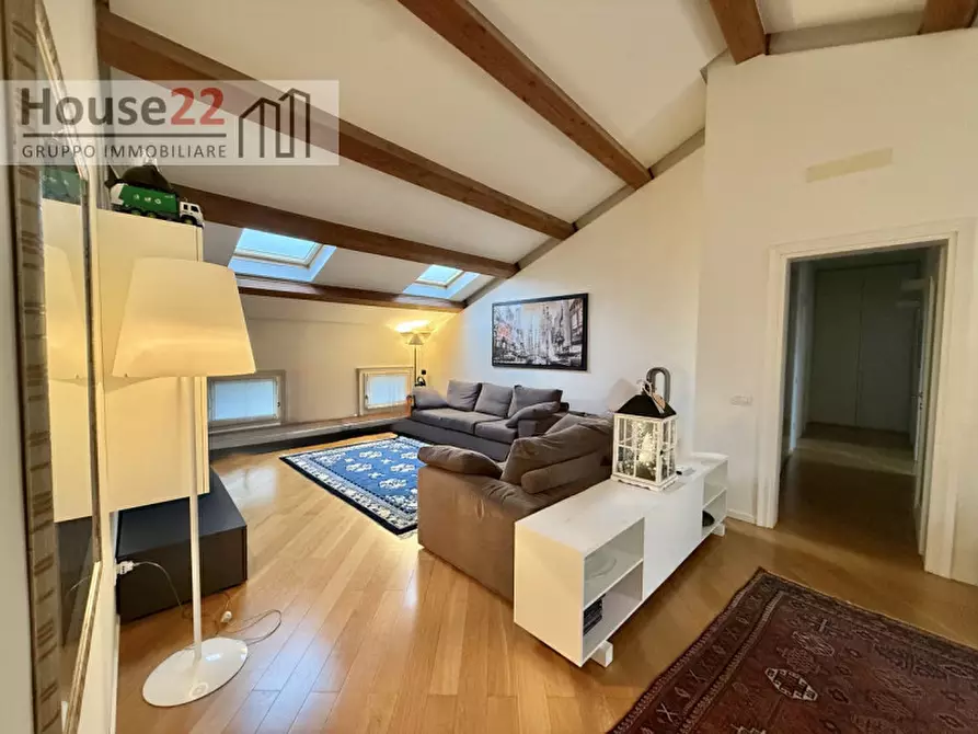 Immagine 15 di Appartamento in vendita  a Vicenza