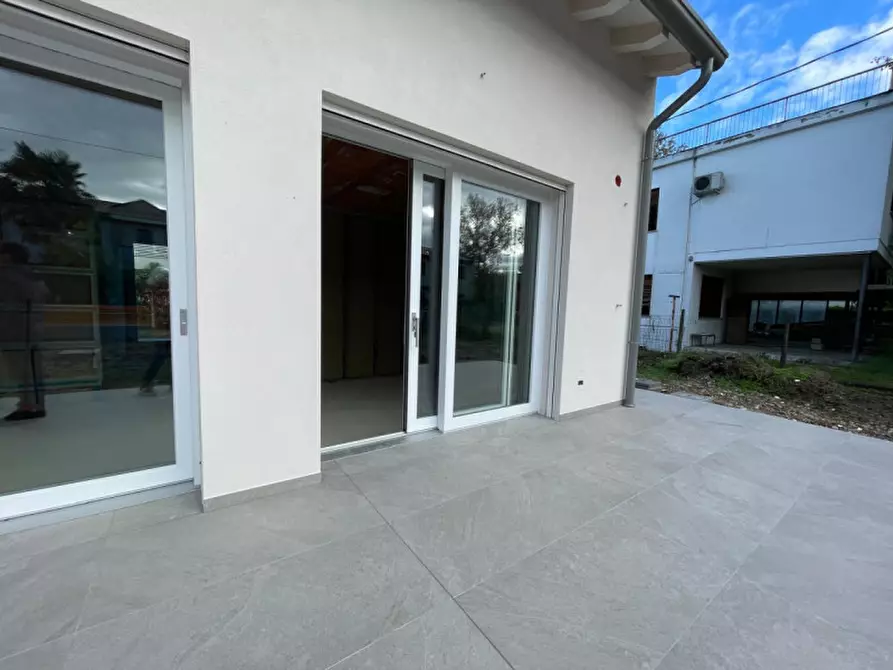 Immagine 3 di Casa bifamiliare in vendita  a Spresiano