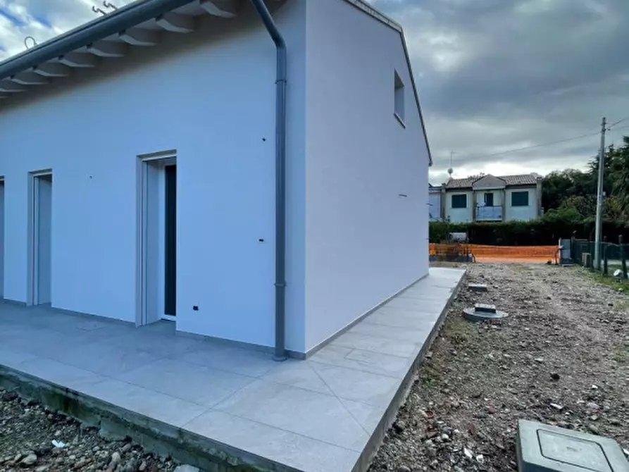Immagine 5 di Casa bifamiliare in vendita  a Spresiano