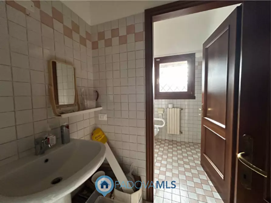 Immagine 11 di Ufficio in vendita  in via san marco, 141 a Padova