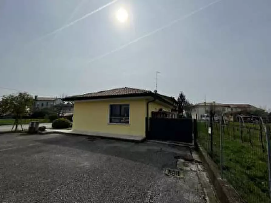 Immagine 2 di Ufficio in vendita  in Via Chiodo, 3 a Salgareda
