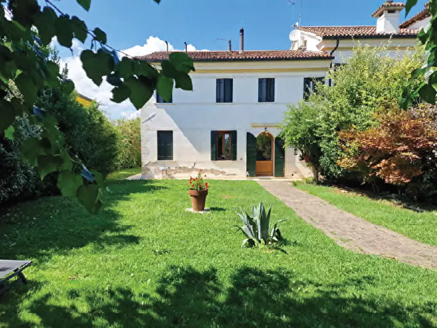 Immagine 1 di Appartamento in vendita  in Via Rossini, 24 a Trevignano