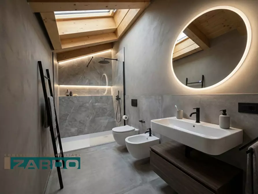 Immagine 4 di Attico in vendita  a Loria