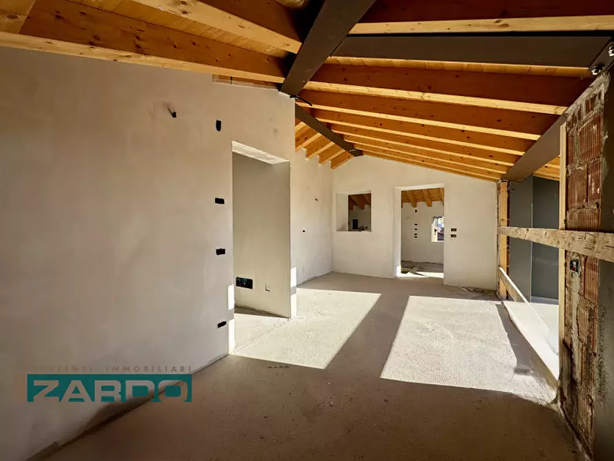 Immagine 5 di Attico in vendita  a Loria