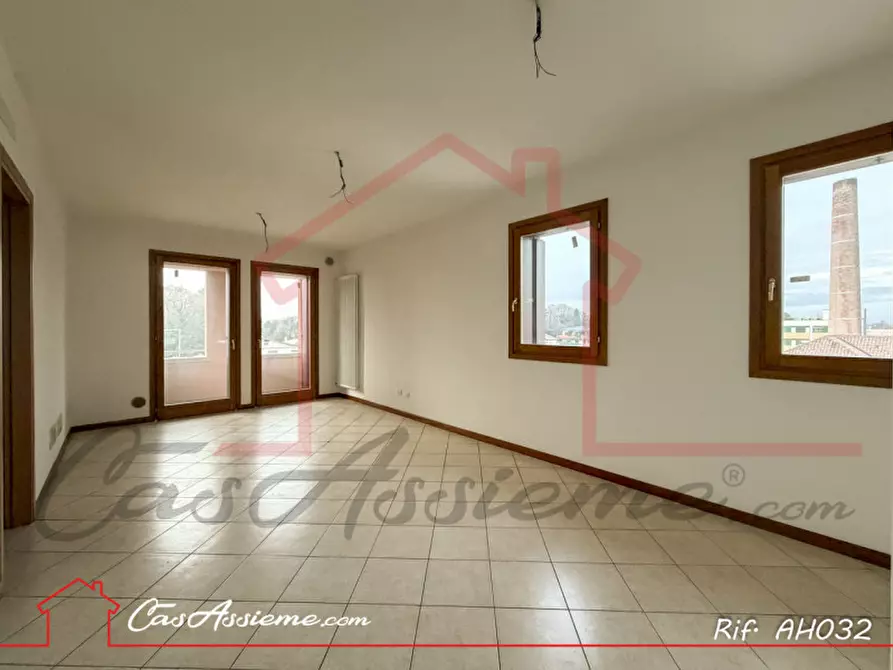 Immagine 2 di Appartamento in vendita  a Rossano Veneto