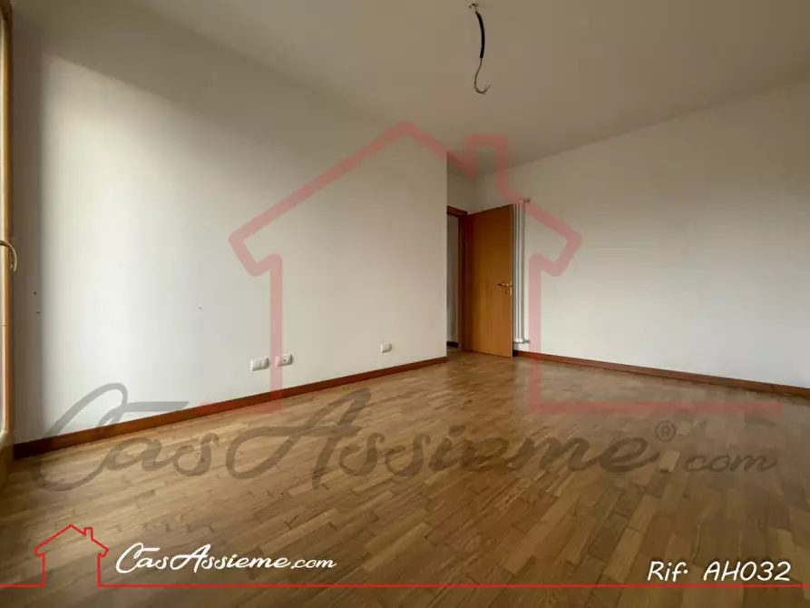 Immagine 12 di Appartamento in vendita  a Rossano Veneto