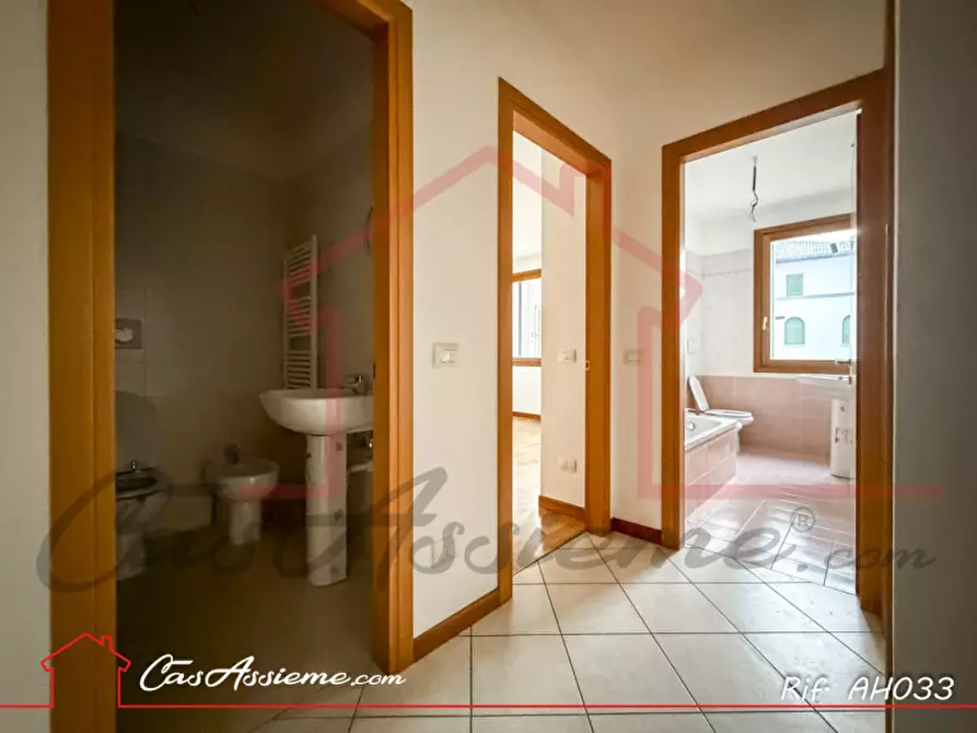 Immagine 6 di Appartamento in vendita  a Rossano Veneto