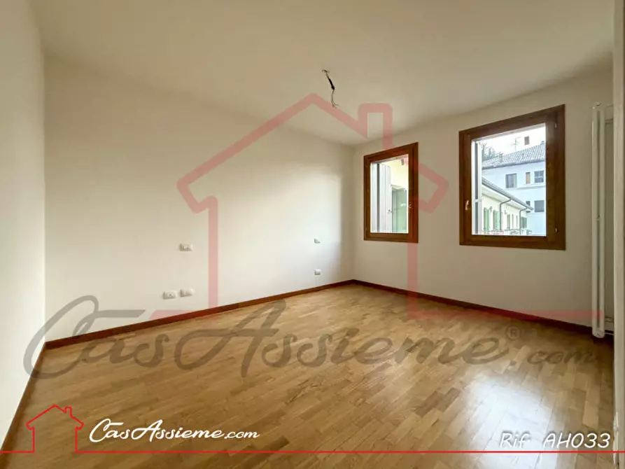 Immagine 8 di Appartamento in vendita  a Rossano Veneto