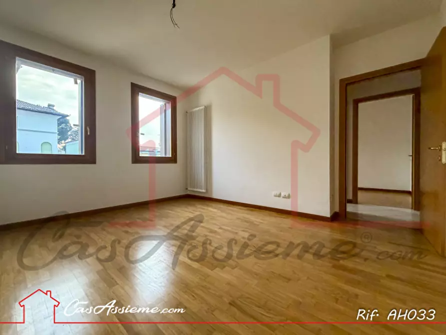 Immagine 9 di Appartamento in vendita  a Rossano Veneto