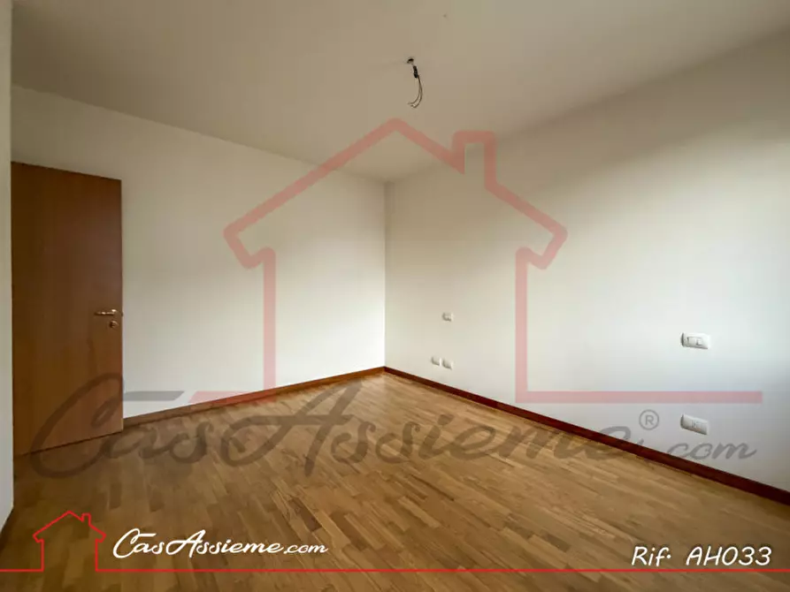 Immagine 11 di Appartamento in vendita  a Rossano Veneto