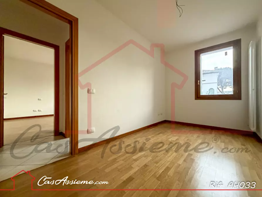 Immagine 14 di Appartamento in vendita  a Rossano Veneto