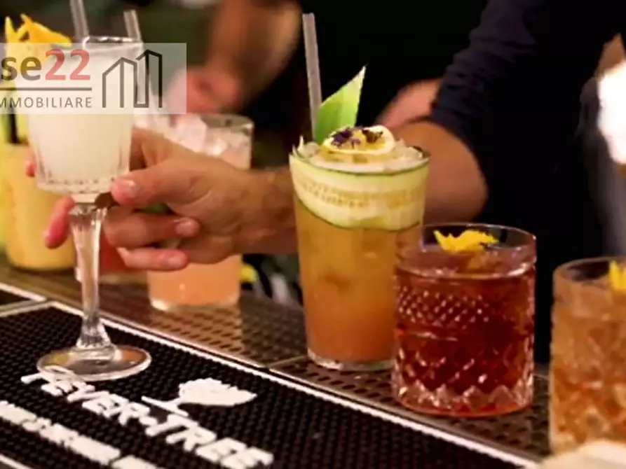 Immagine 1 di Attività commerciale in vendita  a Brescia