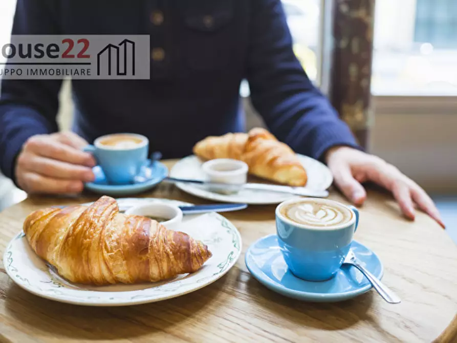 Immagine 5 di Attività commerciale in vendita  a Brescia