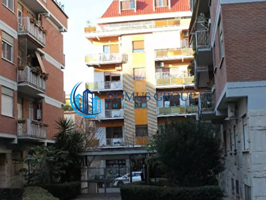 Immagine 6 di Appartamento in vendita  in Via Cornelio Magni a Roma