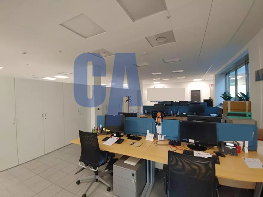 Immagine 20 di Ufficio in affitto  in VIA PERUGINO a Cologno Monzese