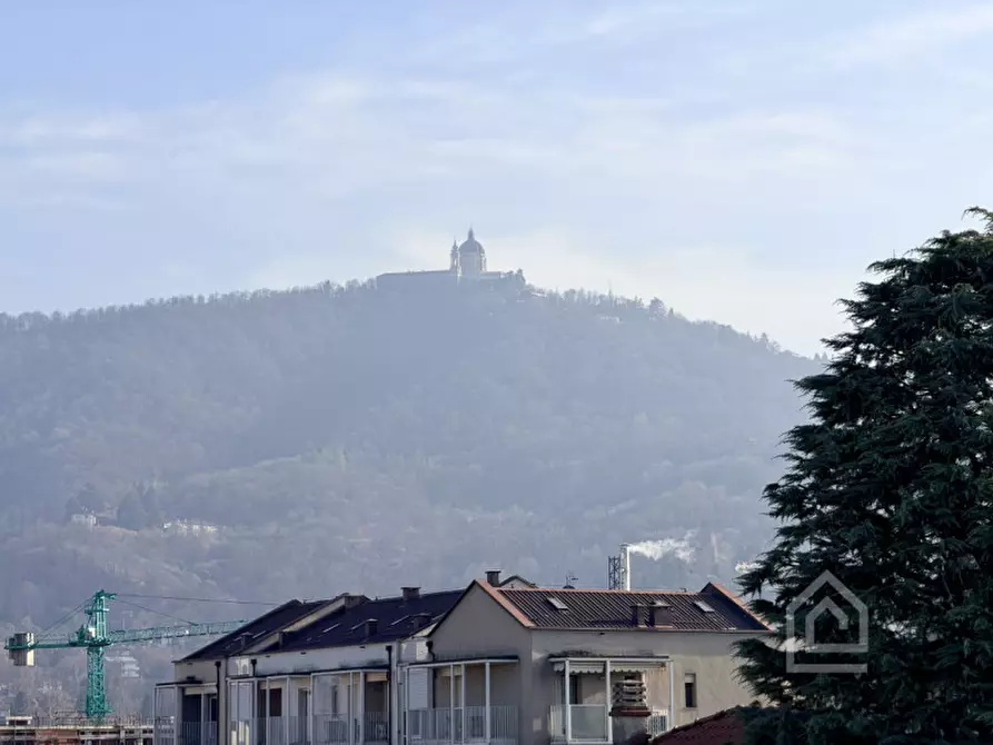 Immagine 8 di Appartamento in vendita  in Strada San Mauro 200 a Torino