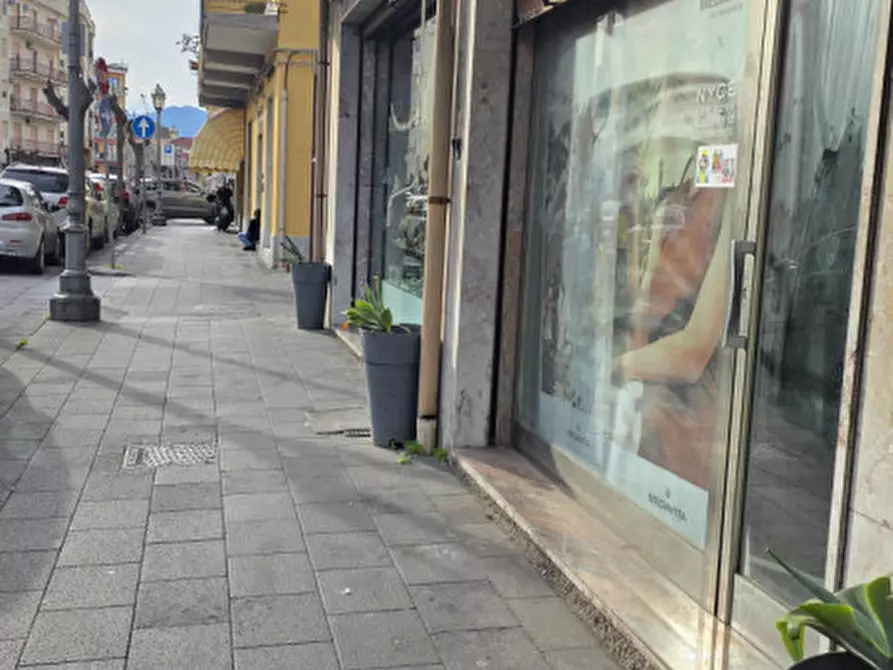Immagine 17 di Negozio in vendita  in Via Antonino Cumbo Borgia a Milazzo