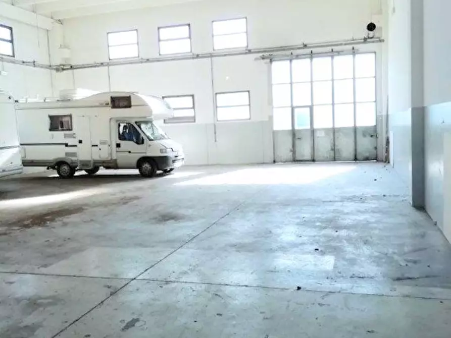 Immagine 3 di Capannone industriale in vendita  in via parri a Cesena