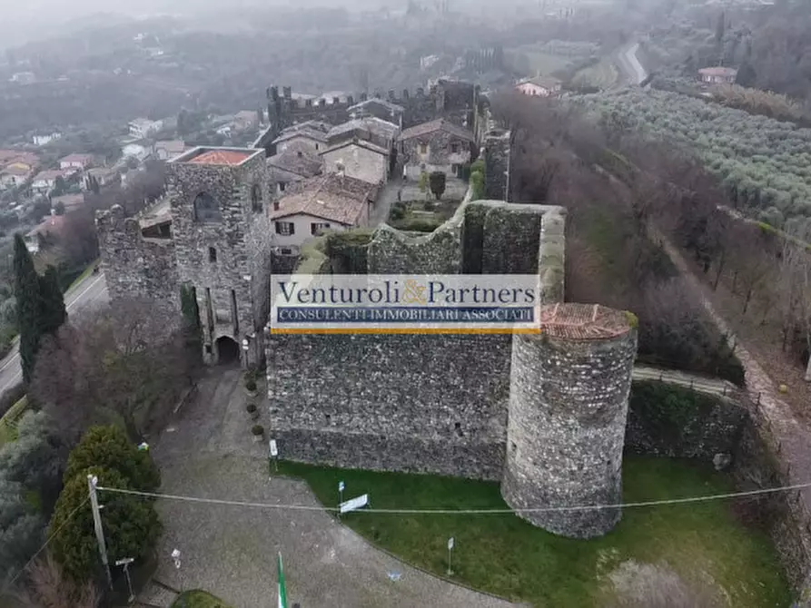 Immagine 5 di Rustico / casale in vendita  in Via Castello a Padenghe Sul Garda