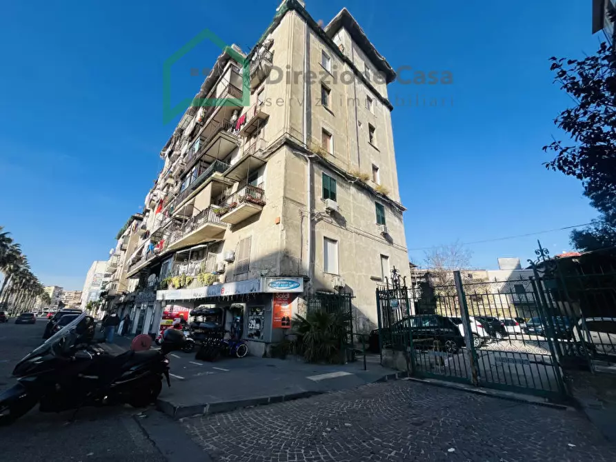 Immagine 2 di Appartamento in affitto  in Via Alessandro Volta a Napoli