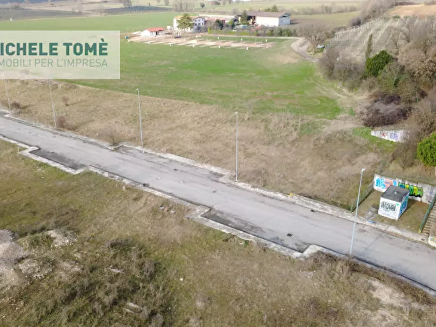 Immagine 2 di Terreno in vendita  in Circumvallazione Bran a Caprino Veronese