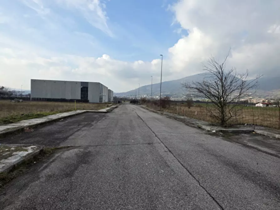 Immagine 3 di Terreno in vendita  in Circumvallazione Bran a Caprino Veronese