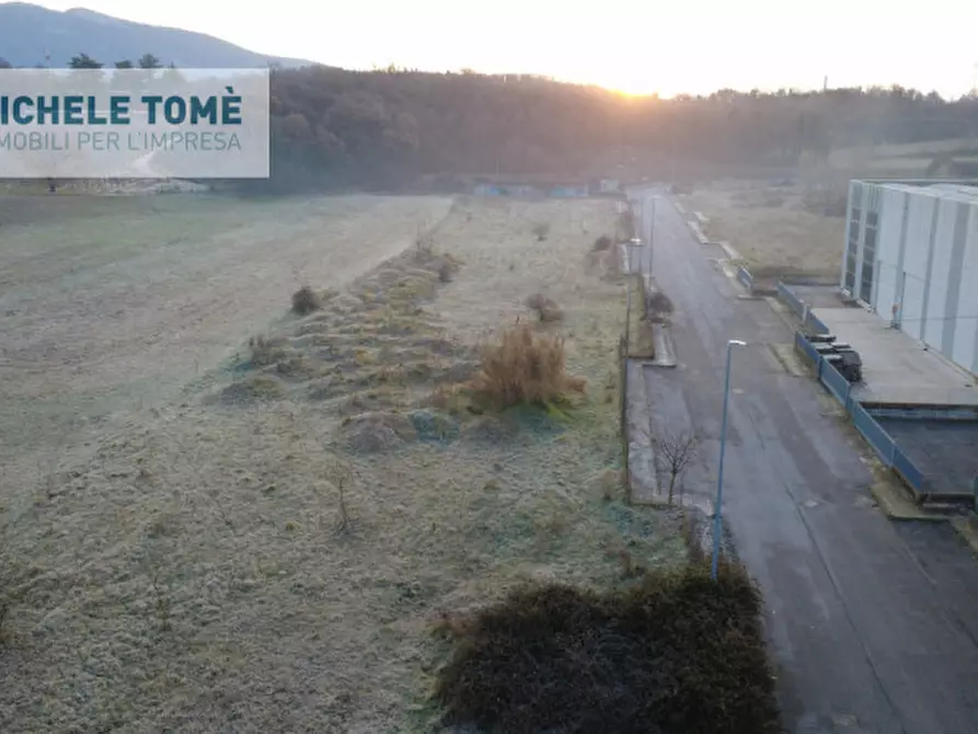 Immagine 1 di Terreno in vendita  in Circumvallazione Bran a Caprino Veronese