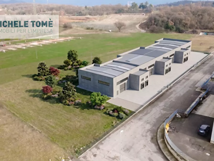 Immagine 1 di Terreno in vendita  in Circumvallazione Bran a Caprino Veronese