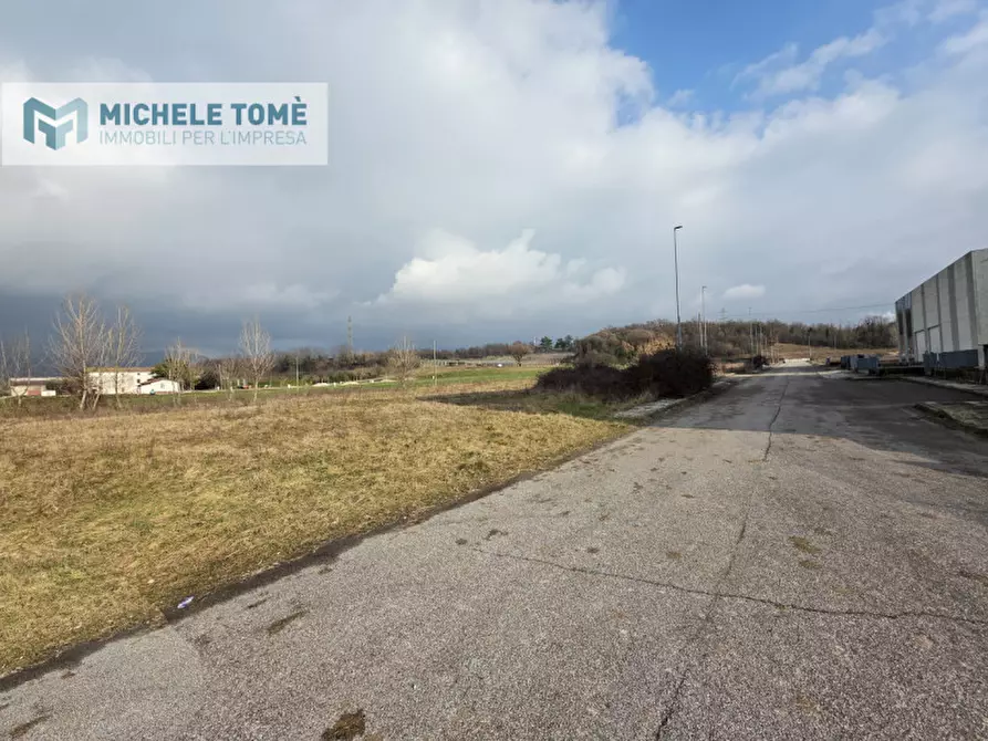 Immagine 10 di Terreno in vendita  in Circumvallazione Bran a Caprino Veronese
