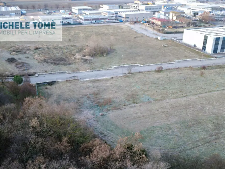 Immagine 15 di Terreno in vendita  in Circumvallazione Bran a Caprino Veronese