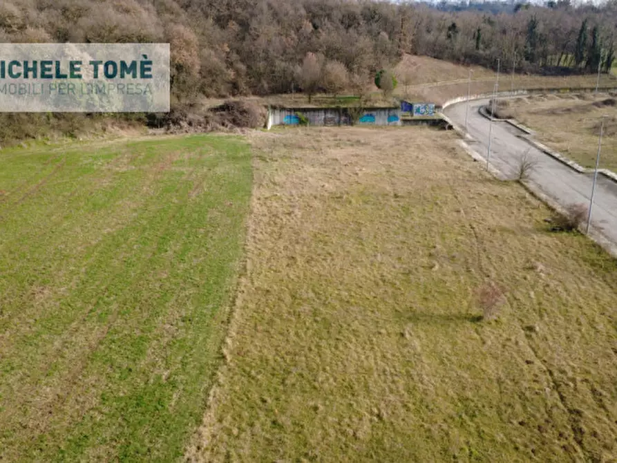 Immagine 17 di Terreno in vendita  in Circumvallazione Bran a Caprino Veronese