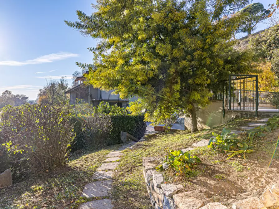 Immagine 8 di Casa bifamiliare in vendita  a Pusiano