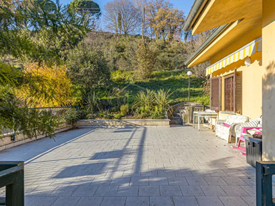 Immagine 9 di Casa bifamiliare in vendita  a Pusiano