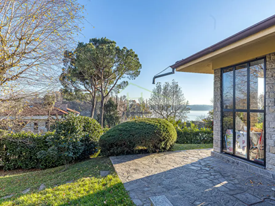 Immagine 14 di Casa bifamiliare in vendita  a Pusiano