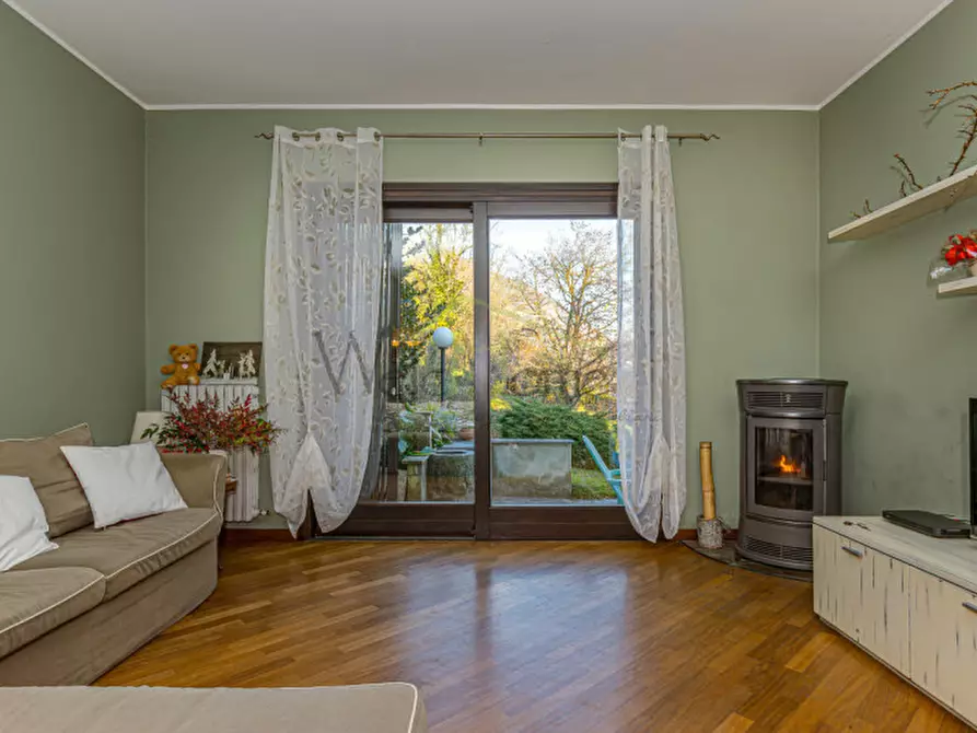 Immagine 20 di Casa bifamiliare in vendita  a Pusiano