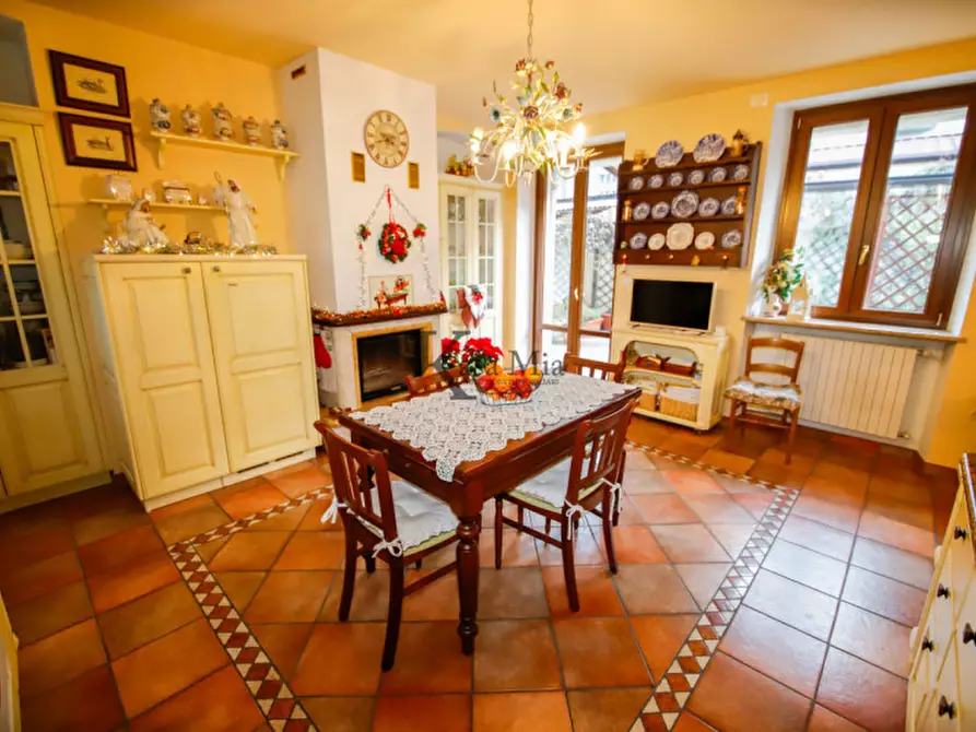 Immagine 4 di Casa indipendente in vendita  in via villar 16 a Torino