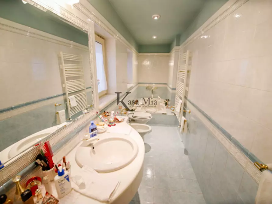 Immagine 12 di Casa indipendente in vendita  in via villar 16 a Torino