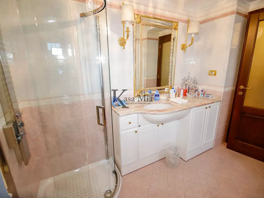 Immagine 32 di Casa indipendente in vendita  in via villar 16 a Torino