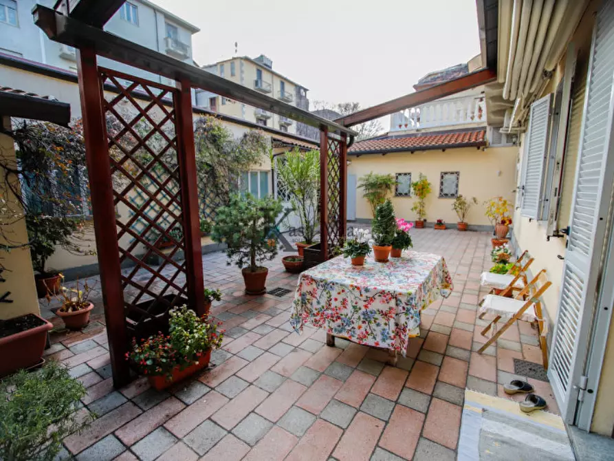 Immagine 39 di Casa indipendente in vendita  in via villar 16 a Torino