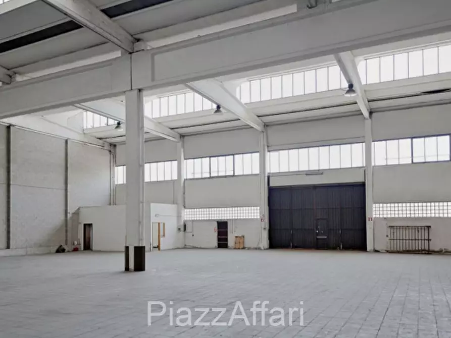Immagine 2 di Capannone industriale in vendita  in Via della Repubblica a Campagna Lupia