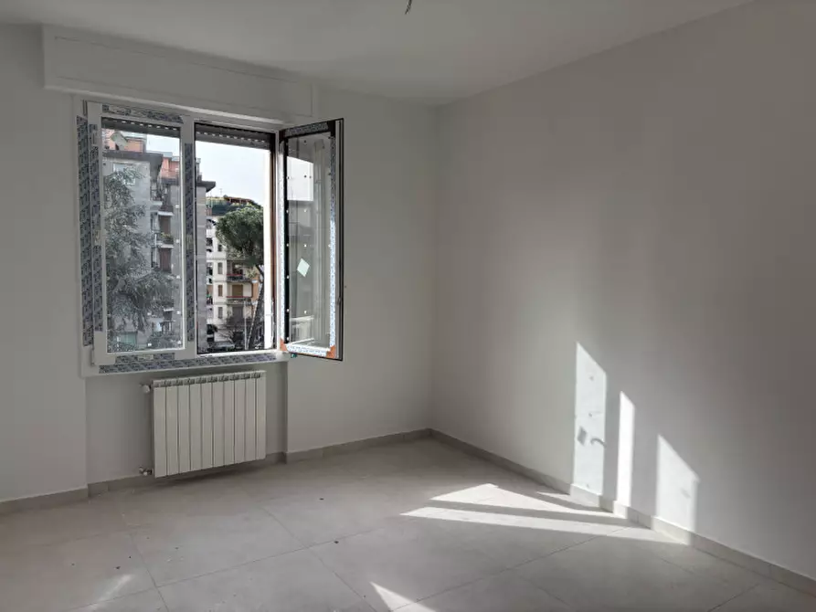 Immagine 1 di Appartamento in vendita  in VIA DOMENICO MORENI a Firenze