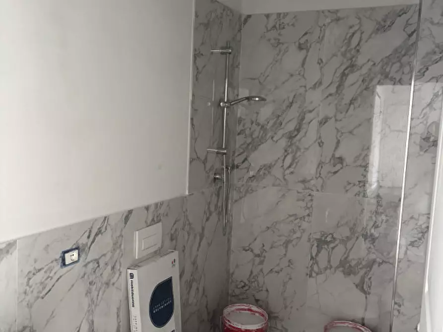 Immagine 7 di Appartamento in vendita  in VIA DOMENICO MORENI a Firenze