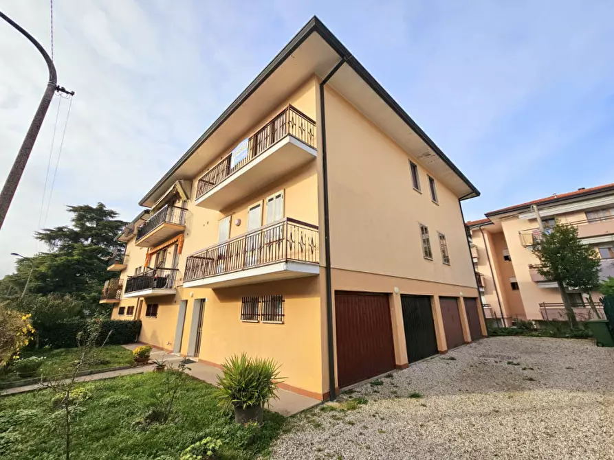 Immagine 15 di Appartamento in vendita  in VIA MARZIALE a Este