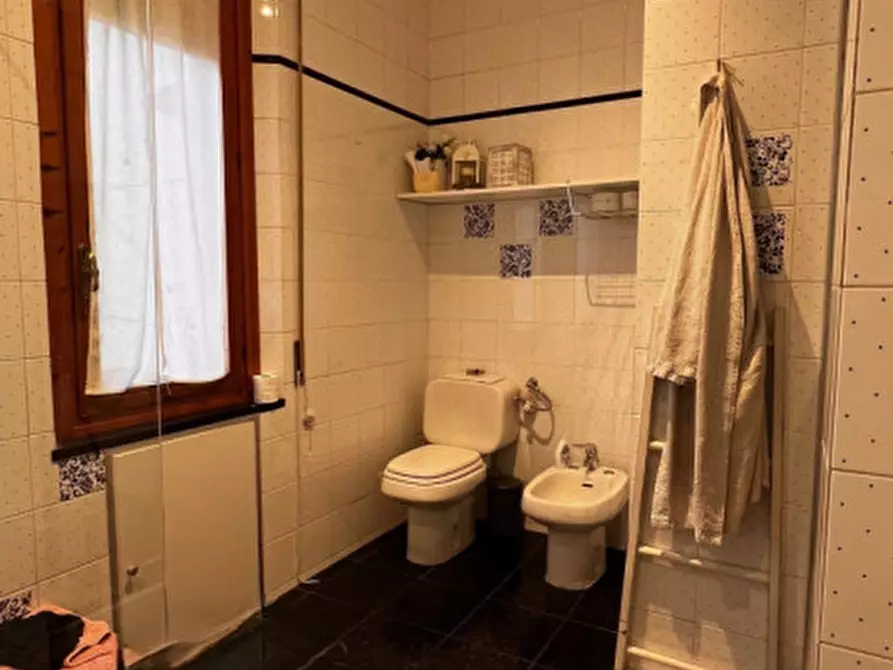 Immagine 14 di Appartamento in affitto  in Via Francesco Petrarca a Montevarchi